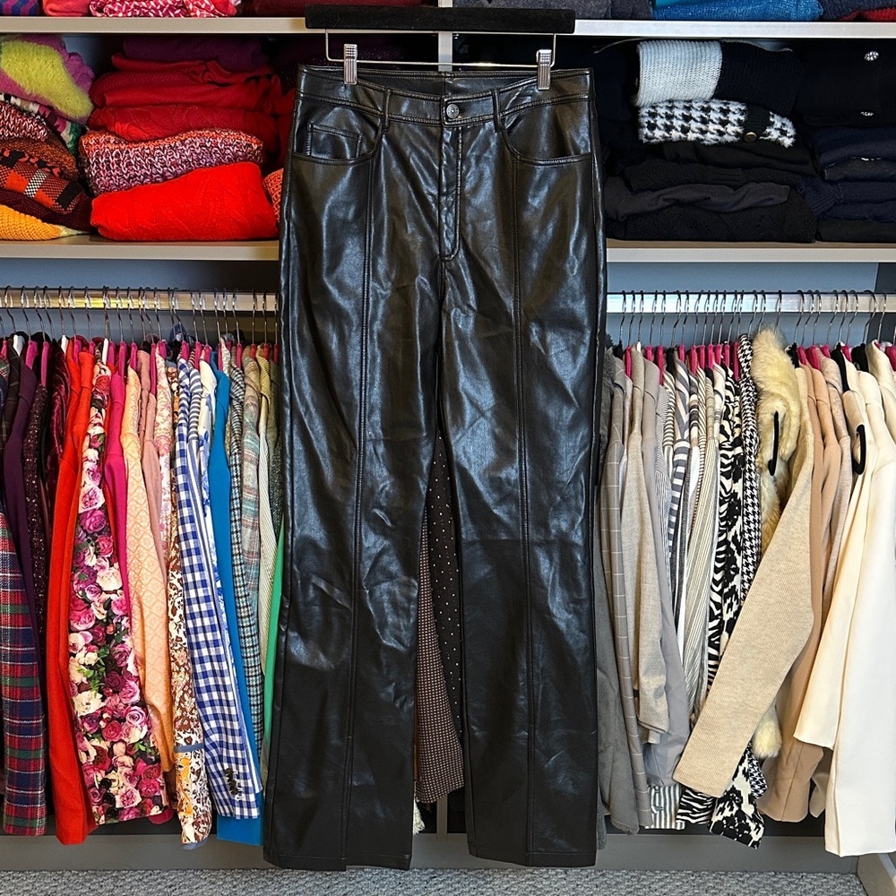 Cinq a Sept black faux leather front slit straight leg pants size L NWT